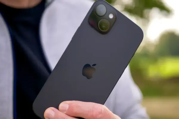 Đánh giá iPhone 15 Plus: Chiếc iPhone gây ngạc nhiên nhất năm